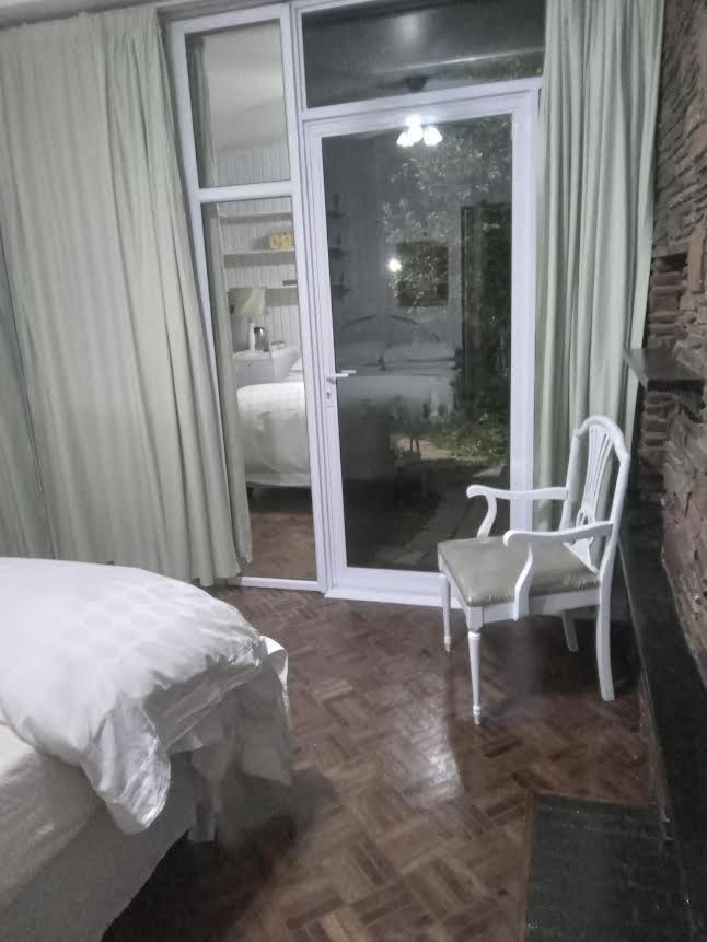 Emerald Guest House Springs Esterno foto